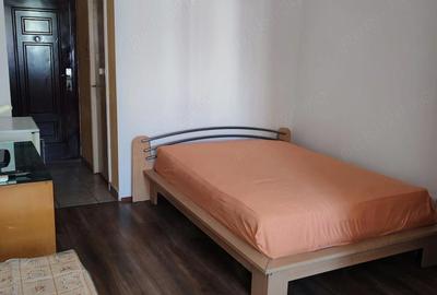Garsonieră decomandată în Soarelui