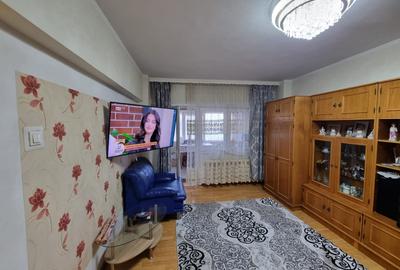 Apartament 3 camere- bloc deosebit- boxă proprietate - 2