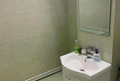 Spațiu comercial, de 61 mp, în Casa de Cultură - 5