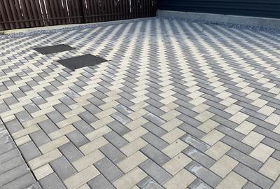 Casă individuală cu 3 camere cu Teren 175 Mp în Ipotești - 2