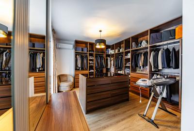 Casă individuală cu 7 camere cu Canalizare în Girocului - 46