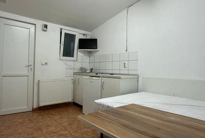 Garsonieră decomandată, mobilată în Complex Studențesc - 2