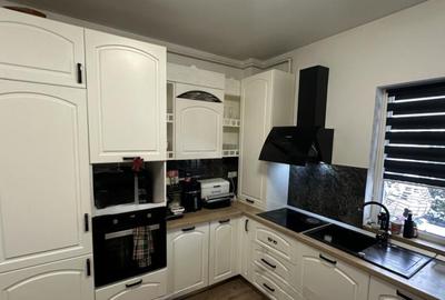 Apartament 3 camere, 53 mp, zona Sasar - 1