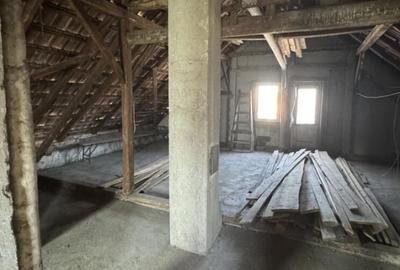 Casă cu 5 camere cu Canalizare în Aurel Vlaicu - 6