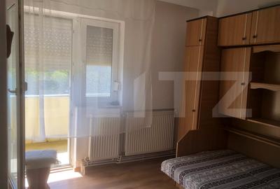 Apartament de vanzare, cu 3 camere, 63 mp, zona M16 - 7