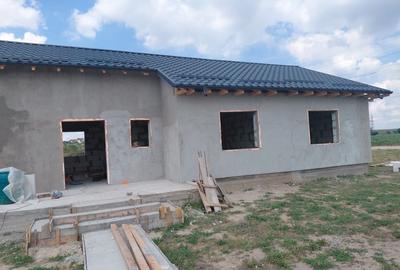 Casă cu 3 camere în Șimnicu de Jos - 2