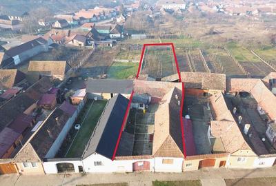 Casă cu 3 camere cu Teren 1418 Mp în Brateiu - 1