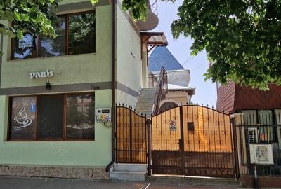 Spațiu comercial, de 900 mp, în Central