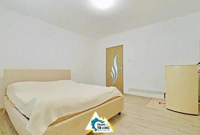 Casa spa?ioasa cu 3 camere, teren generos ?i anexe Curtici, Arad