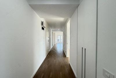 Apartament cu 3 camere în Central - 1