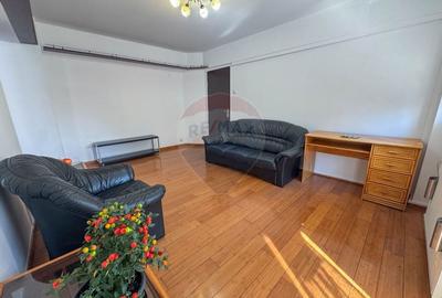 De inchiriat - Apartament elegant cu 3 camere,  Zona Piata Rosetti - 1