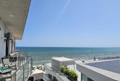 Garsoniera , prima linie la mare