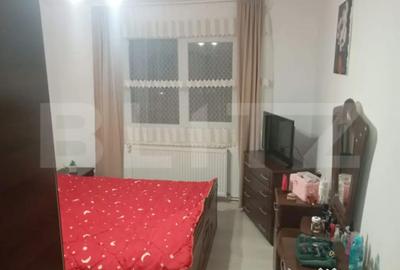 Apartament cu 2 camere decomandat în Micro 6 - 7