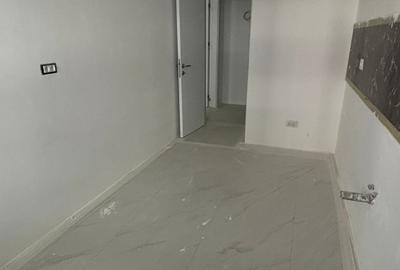 Garsonieră decomandată, etaj 2, bloc nou, M. Apărătorii Patriei - 3