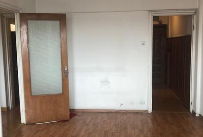 Obor, ap. 3 camere, 72mp, et.7, decomandat, 110.000Euro - 5