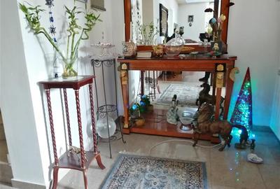 Duplex cu 7 camere cu Canalizare în Central - 32