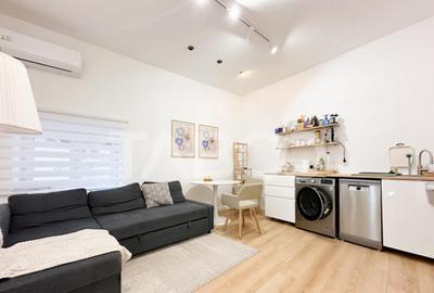 Apartament cu 2 camere de vanzare la casa in curte comuna