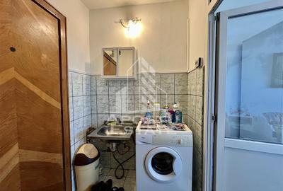 Garsoniera mobilata si utilata zona UMT - 6