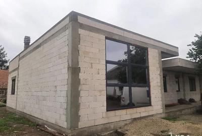 Casă cu Teren 800 Mp în Central
