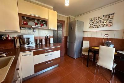 3 camere + 2 boxe si loc de parcare in Brazda lui Novac langa scoala nr. 23 - 5