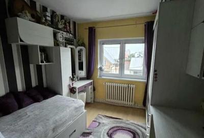 Apartament cu 3 Camere Decomandate - Etaj 1 Zona Obcini Apartament cu 3 Camere Decomandate - Etaj 1 Zona Obcini - 2