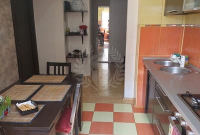 APARTAMENT DE VANZARE CU 2 CAMERE DECOMANDAT - 4