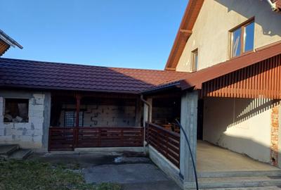 Casă cu 4 camere în Măzănăești - 3