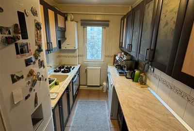 Apartament cu 3 camere semidecomandat, mobilat în Podu Roș - 6