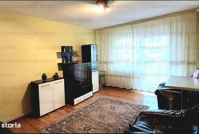 Apartament cu 3 camere decomandat în Astra