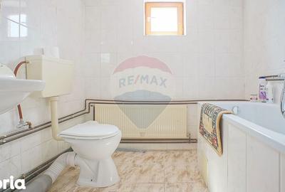 Casă cu Teren 712 Mp în Moieciu - 10