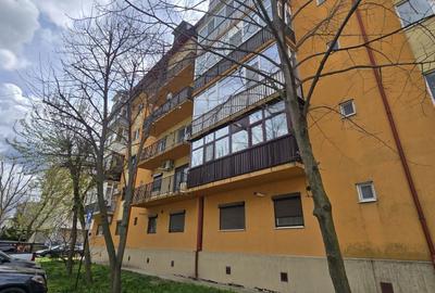 Apartament cu 2 camere decomandat în Central - 1