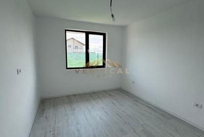 Casă cu 4 camere în Berceni