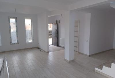 Vila de vanzare in localitatea Dragomiresti Deal - 5