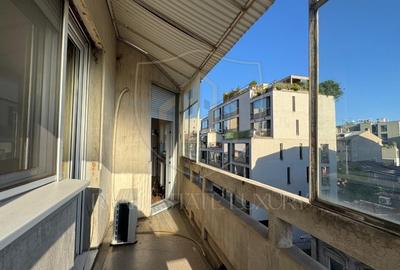 Birou, de 89 mp, în P-ța Victoriei - 12