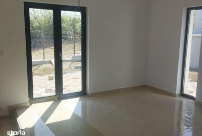 Casă cu 4 camere în Valea Adâncă - 1