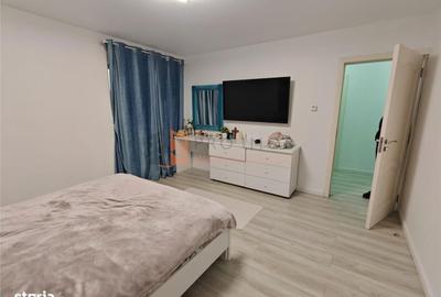 Casă cu 6 camere decomandat cu Canalizare în Micro 5 - 11