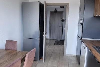 Apartament cu 2 camere decomandat în Apărătorii Patriei