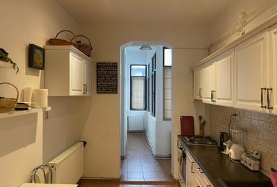 Apartament spectaculos de 4 camere într-o vilă cu farmec istoric, Victoriei - 12