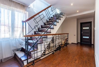 Vila individuala P+2.Mobilata și utilată.Garaj.Curte. - 9