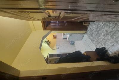 Apartament 3 camere et. 4 46mp zona 22 decembrie - 10