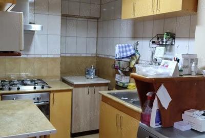Apartament cu 3 camere decomandat în Decebal - 8