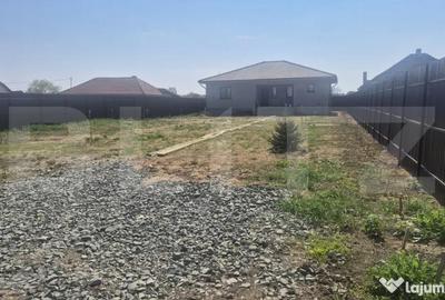 Casă cu 3 camere cu Teren 950 Mp în Central - 18