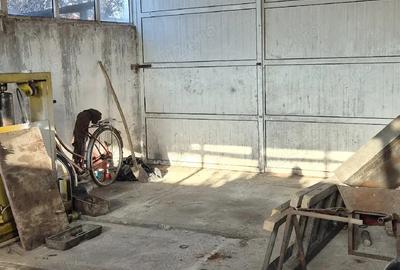 Casă cu Teren 1066 Mp în Doicești - 2