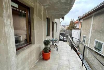 Apartament cu destinatii multiple, semifinisat, 227 mp, zona - 5