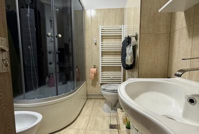 Apartament cu 3 camere decomandat în Central - 6