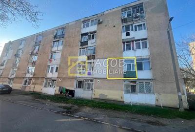 Garsoniera zona Milcov - Bazar, etaj 1, necestia renovare completa - 1