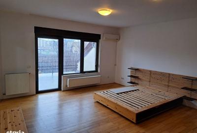 Casă cu 5 camere cu Teren 416 Mp în Central