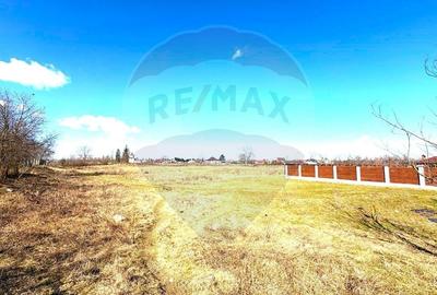 Teren Construcții intravilan de 921 mp, în Gherăiești