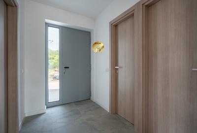 Duplex cu 4 camere cu Teren 250 Mp în Otopeni - 3