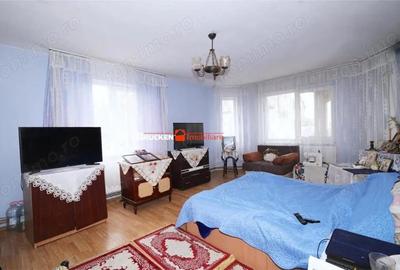 Casă cu Teren 2877 Mp în Mihai Bravu - 3